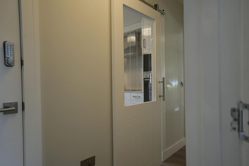 Quiet 2 Bedroom Gem In Stirling * Bridge of Allan