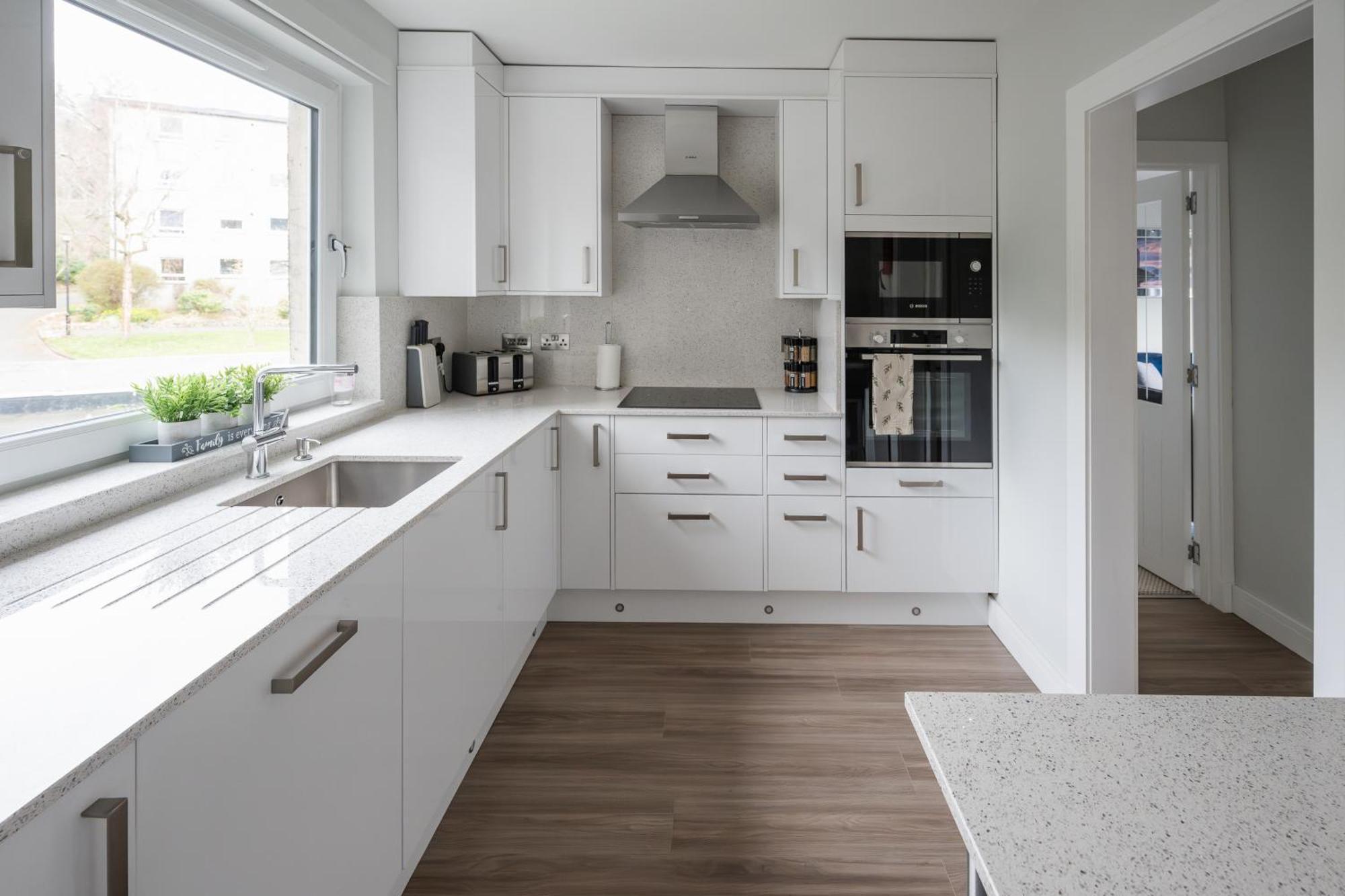 Quiet 2 Bedroom Gem In Stirling * Bridge of Allan