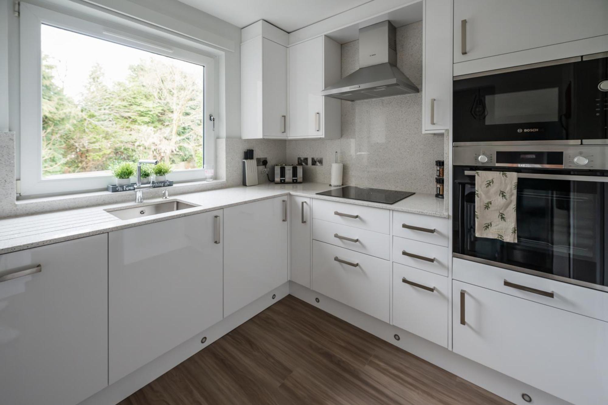 Quiet 2 Bedroom Gem In Stirling