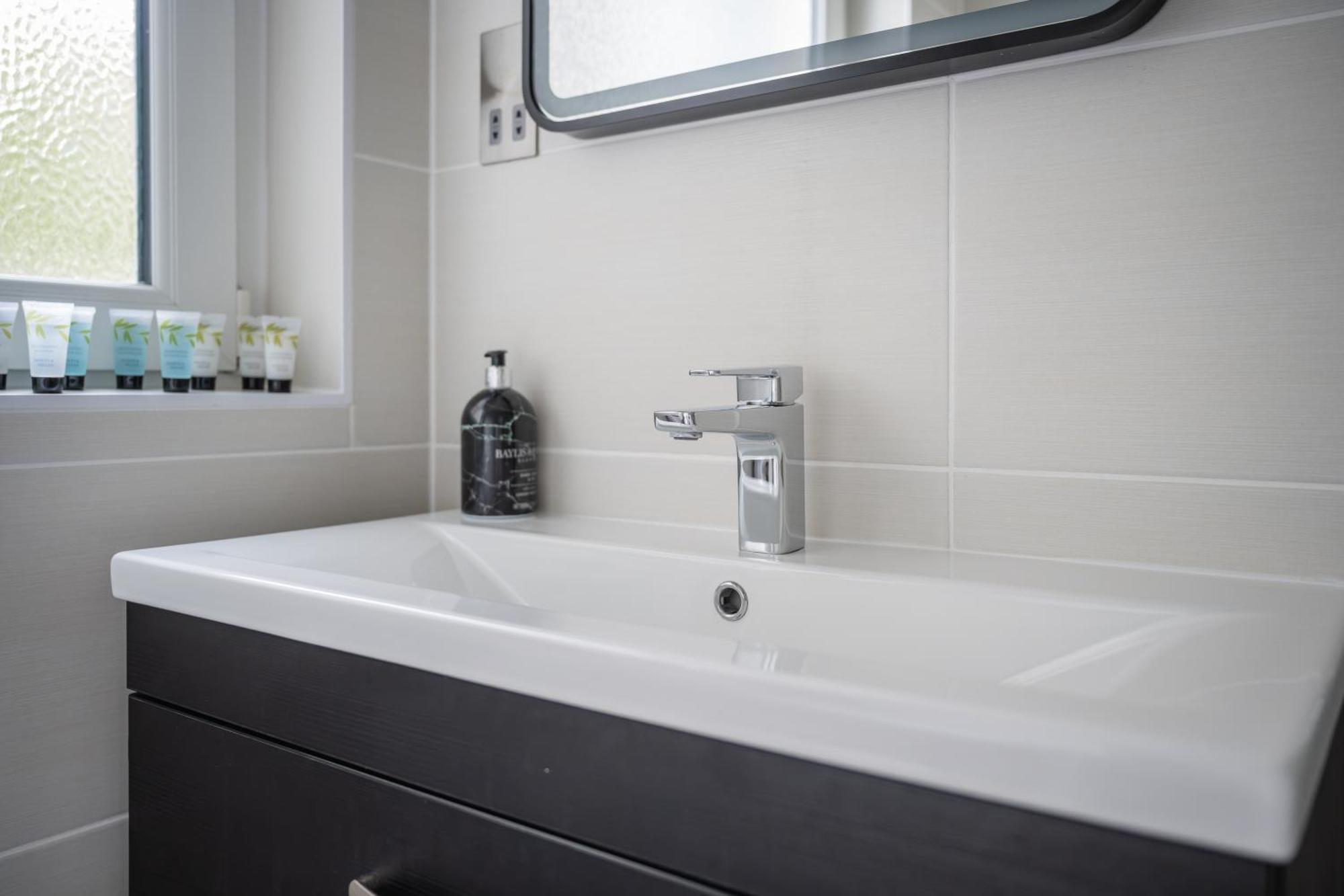 Apartment Quiet 2 Bedroom Gem In Stirling *