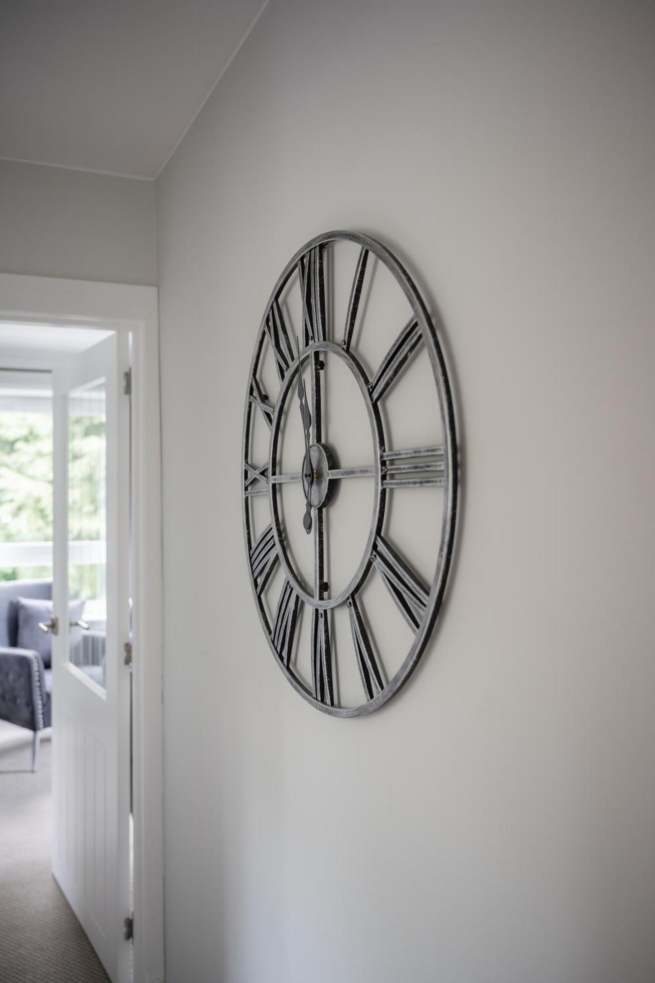 Quiet 2 Bedroom Gem In Stirling Apartment